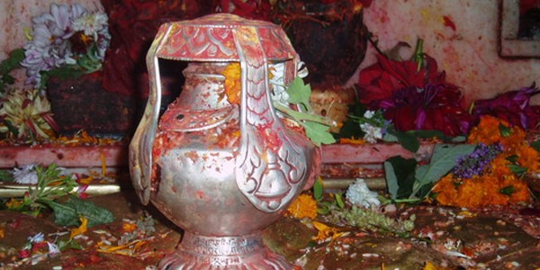 One Full Day Pashupatinath Temple, Chabhill , Guheswari Temple and Boudhanath Stupa